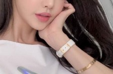 梅州全国在线兼职女伴游联系人(富婆中介2717281818)