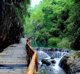 梅州周边旅游(周边旅游景区哪里好玩)