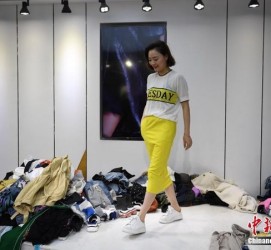 梅州兼职模特试衣服(兼职做试衣模特好吗)