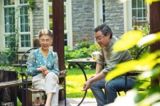 梅州坦言带老伴游遍中国(我和老伴去旅游)