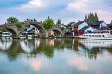梅州上海旅游攻略(上海旅游攻略手抄报)