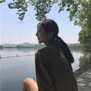 梅州私人伴游网带你看到天际，白色盐湖无际，蓝色天空无边