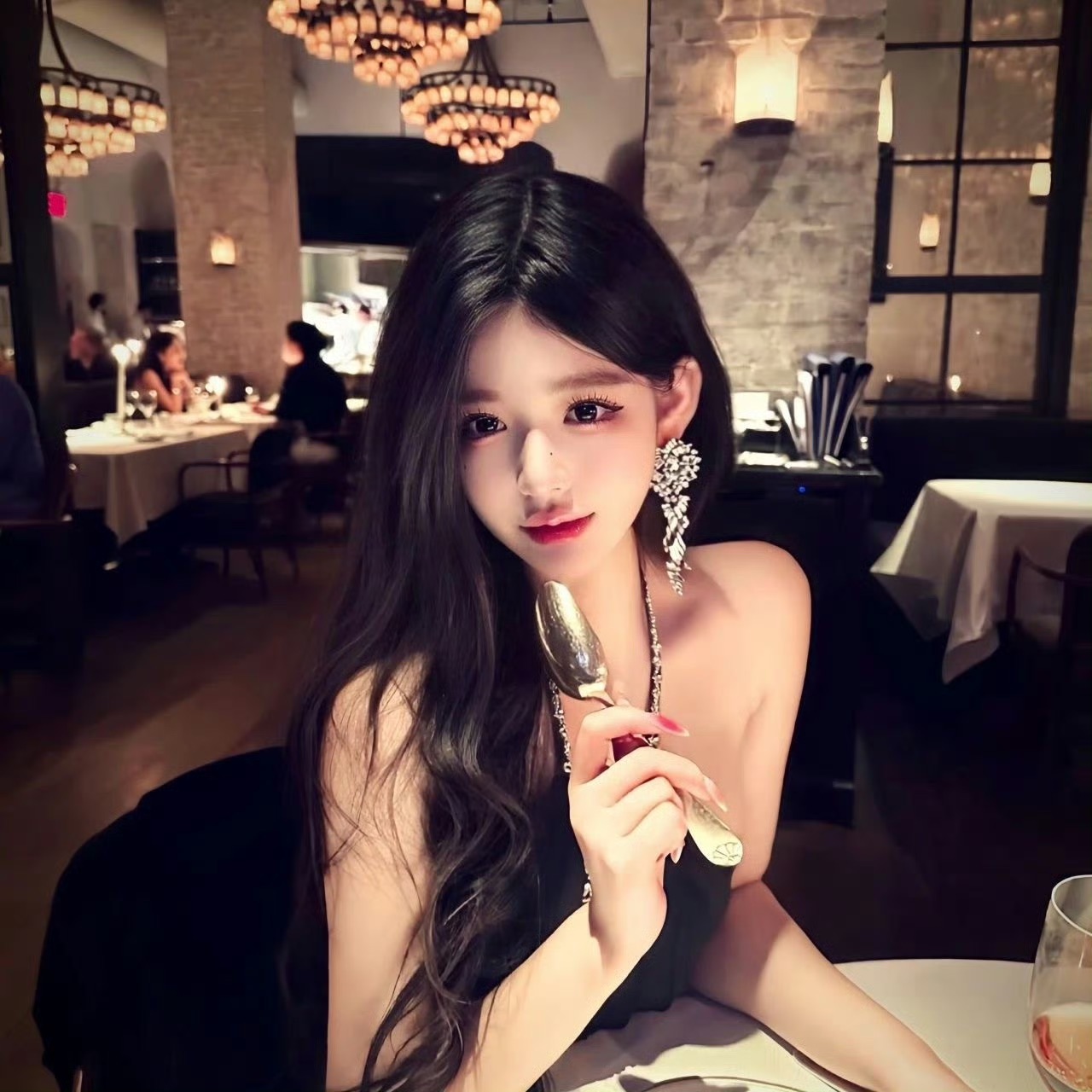 梅州伴游女生蓝盈盈的资料