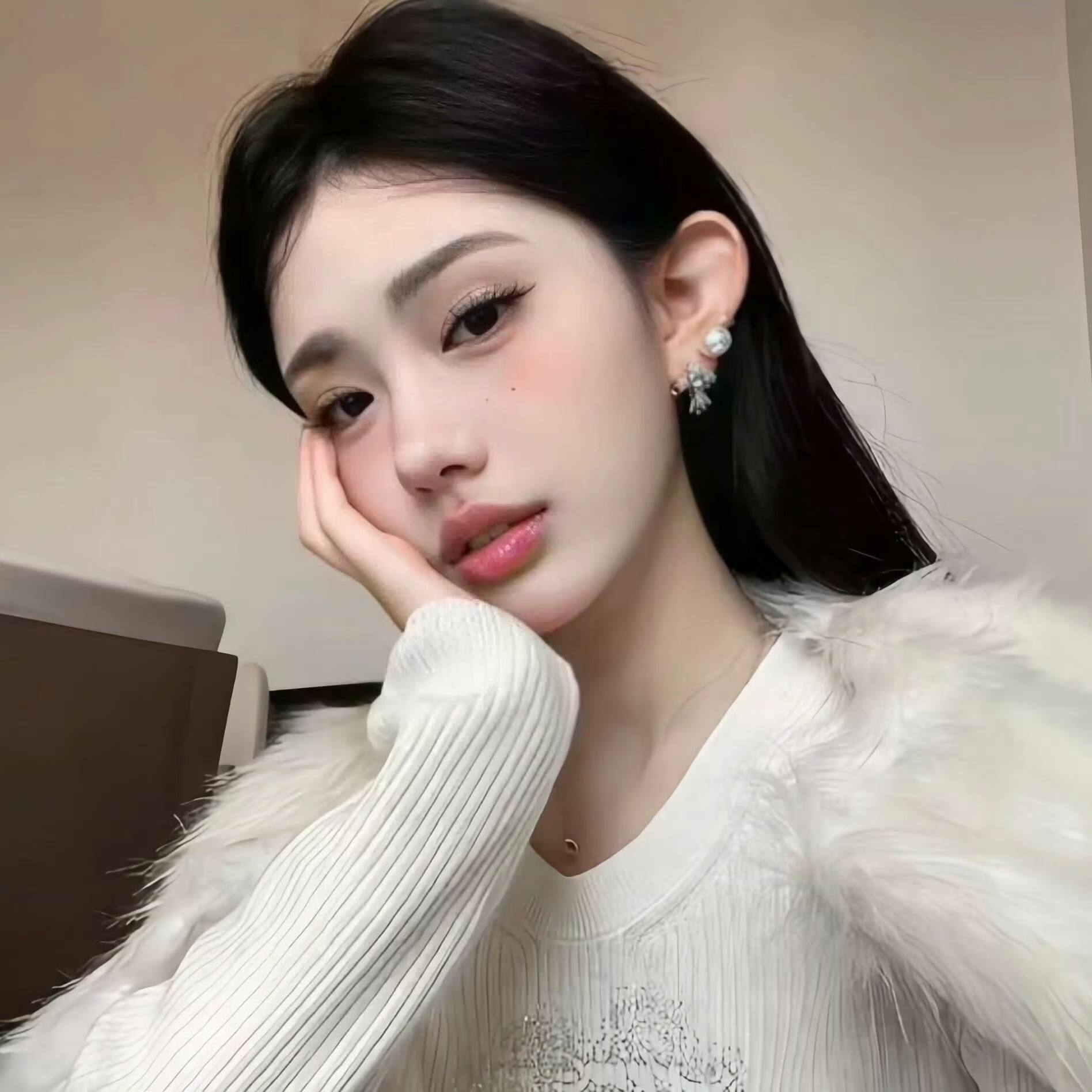 梅州伴游女生沈梦蝶的资料