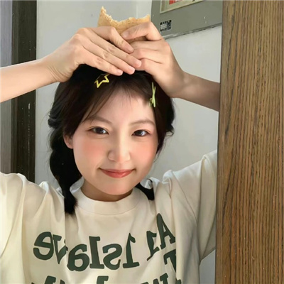 梅州伴游女生蒯慧雅
