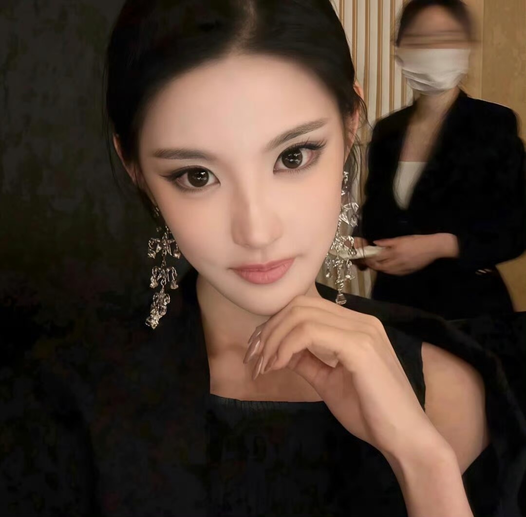 梅州伴游女生 | Isabella Chen的资料